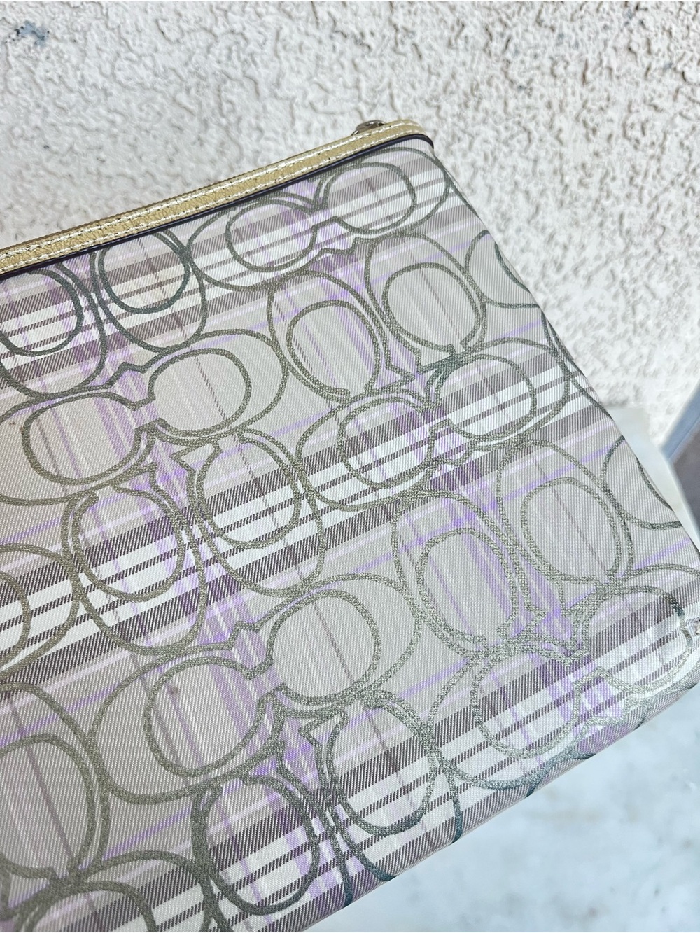 Coach IPad Case - Picture 4 of 7